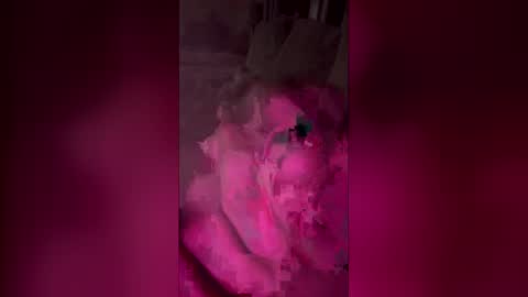 Snapshot of drizzle32 chatting on April 10, 7:24 am drizzle32 online show from April 10, 7:24 am