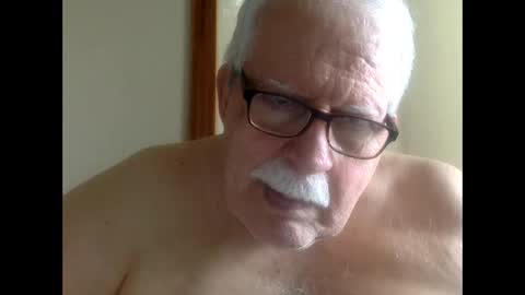 drnick069 online show from October 17, 5:04 pm