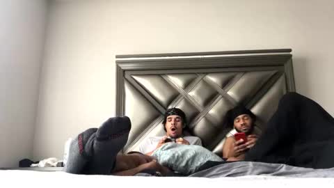 2xTheTrouble online show from November 12, 5:24 pm