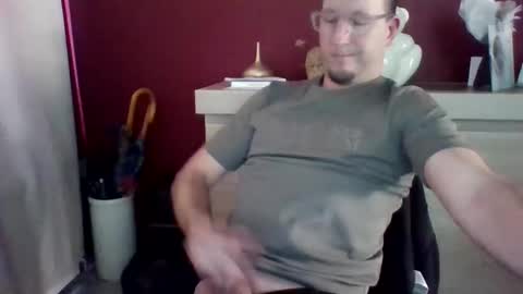 Snapshot of dropever2 chatting on April 8, 11:32 am dropever2 online show from April 8, 11:32 am