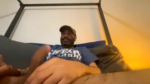 Snapshot of drspunkalott chatting on December 4, 12:19 am drspunkalott online show from December 4, 12:19 am