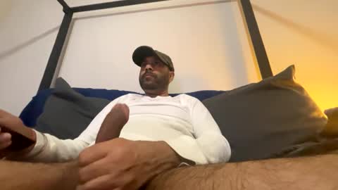 Snapshot of drspunkalott chatting on December 12, 8:57 am drspunkalott online show from December 12, 8:57 am