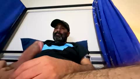 Snapshot of drspunkalott chatting on December 17, 7:47 am drspunkalott online show from December 17, 7:47 am