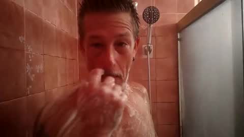 Snapshot of drummerboy72 chatting on September 15, 12:05 pm drummerboy72 online show from September 15, 12:05 pm