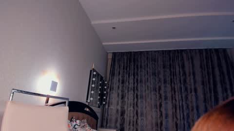 Polly day and Amelia night online show from December 27, 11:21 pm