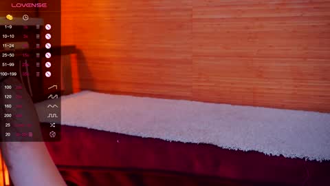 Polly day and Amelia night online show from January 14, 10:06 am