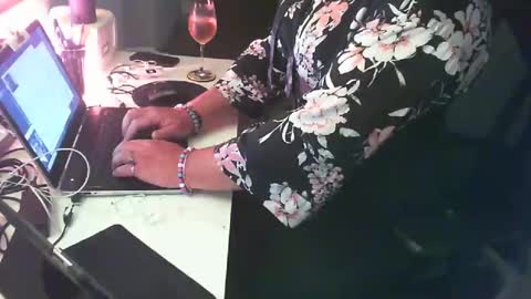 Snapshot of dstarr44 chatting on February 22, 7:29 am D Starr online show from February 22, 7:29 am