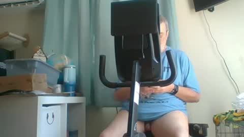 Snapshot of dudebecrazy chatting on March 16, 6:12 pm Dude online show from March 16, 6:12 pm