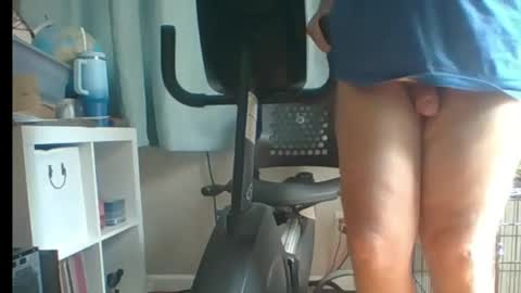 Snapshot of dudebecrazy chatting on April 5, 9:45 pm Dude online show from April 5, 9:45 pm