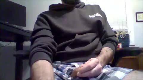 Snapshot of dudeman757 chatting on January 11, 9:15 am dudeman757 online show from January 11, 9:15 am