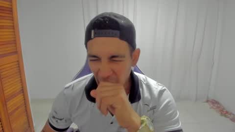 Snapshot of duilber chatting on November 7, 1:55 pm Duilber online show from November 7, 1:55 pm