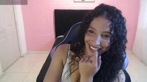 dulce1609 online show from May 25, 7:42 pm