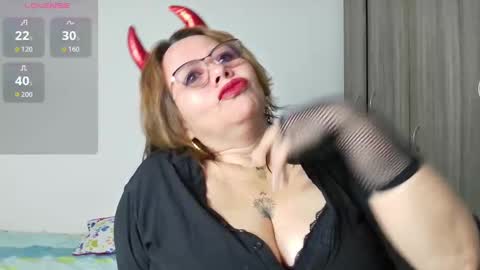 Im Dulce online show from October 31, 1:06 am