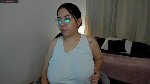 Snapshot of dulce_brithany chatting on October 25, 11:51 am dulce brithany online show from October 25, 11:51 am