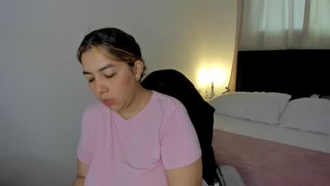 Snapshot of dulce_brithany chatting on February 6, 12:08 pm dulce brithany online show from February 6, 12:08 pm