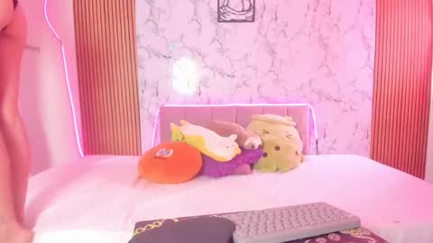 dulce online show from April 6, 8:32 pm