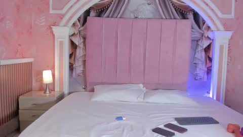 Snapshot of dulce_girls chatting on March 20, 4:12 pm Dulce online show from March 20, 4:12 pm