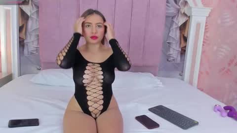 Snapshot of dulce_girls chatting on March 25, 11:38 am Dulce online show from March 25, 11:38 am