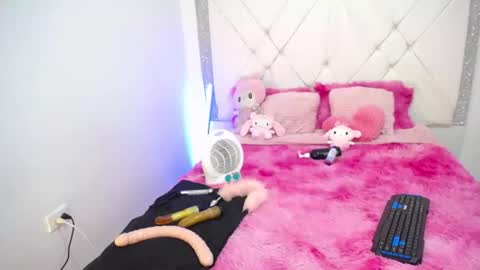 dulce_kiy online show from December 19, 6:09 am