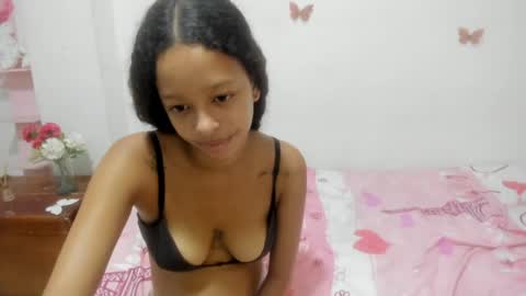 Snapshot of dulce_lan18 chatting on July 4, 2:12 pm dulce_lan18 online show from July 4, 2:12 pm