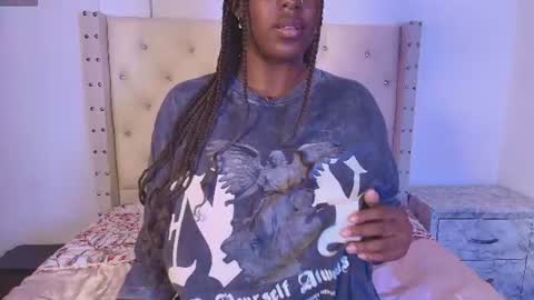 Snapshot of dulce_mariaahe chatting on July 9, 9:19 pm online show from July 9, 9:19 pm