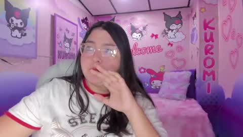 Dulce  online show from June 18, 11:58 am