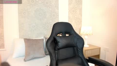 Snapshot of dulce_natyy chatting on September 17, 2:24 am N A T Y online show from September 17, 2:24 am