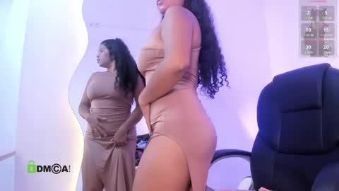Dulce  online show from May 10, 11:37 am