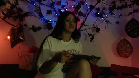 Dulce Maria online show from February 4, 6:47 pm