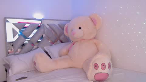Snapshot of dulcejoness chatting on May 23, 1:22 am dulcejoness online show from May 23, 1:22 am