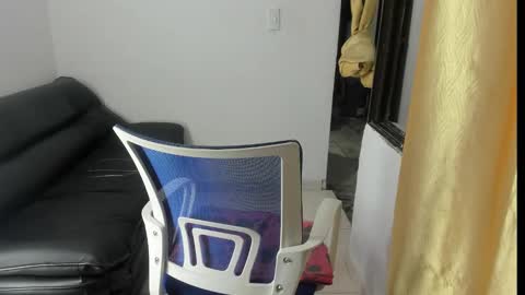 Dulce  online show from February 23, 3:24 am