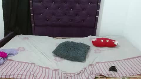 dulcesexy18 online show from January 15, 11:08 pm