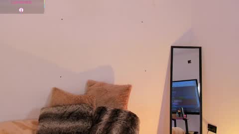 Snapshot of dulcey_ chatting on September 21, 10:50 am Dulcey online show from September 21, 10:50 am