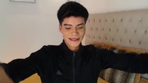 Snapshot of dulcey_ chatting on October 4, 4:21 am Dulcey online show from October 4, 4:21 am