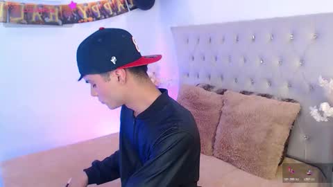 Snapshot of dulcey_ chatting on October 26, 4:07 am Dulcey online show from October 26, 4:07 am