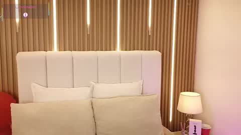 Snapshot of dulcey_ chatting on February 17, 3:58 am Dulcey online show from February 17, 3:58 am