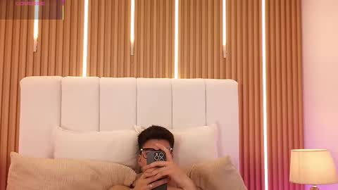 Snapshot of dulcey_ chatting on March 18, 4:48 am Dulcey online show from March 18, 4:48 am