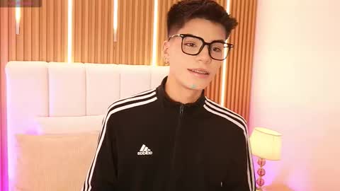 Snapshot of dulcey_ chatting on March 25, 5:35 am Dulcey online show from March 25, 5:35 am