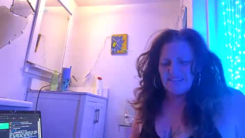dumbgirl5150 online show from December 2, 12:07 pm