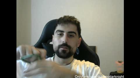 Snapshot of dummodarknight chatting on October 5, 10:18 pm The Dark Knight online show from October 5, 10:18 pm