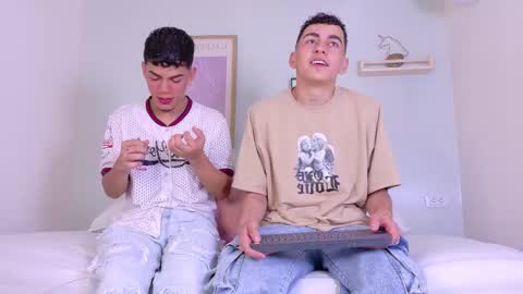 Duolistt  online show from February 11, 11:48 am