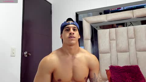 Snapshot of duran_dhikol1 chatting on December 8, 11:19 pm duran_dhikol1 online show from December 8, 11:19 pm