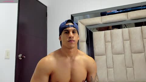 Snapshot of duran_dhikol1 chatting on February 1, 6:10 am duran_dhikol1 online show from February 1, 6:10 am