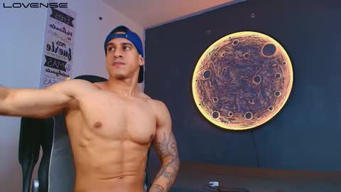 duran_dhikol1 online show from April 2, 5:16 am