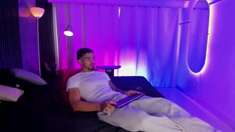 Duriel online show from December 16, 12:43 pm