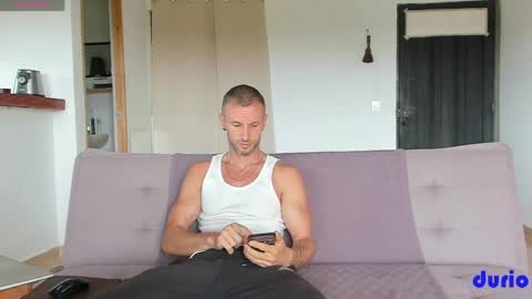 Durio online show from May 13, 2:14 pm