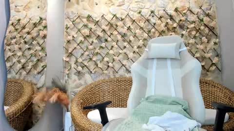 Snapshot of duskybeautyy chatting on December 14, 11:59 am duskybeautyy online show from December 14, 11:59 am