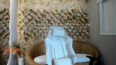 Snapshot of duskybeautyy chatting on December 17, 12:22 pm duskybeautyy online show from December 17, 12:22 pm