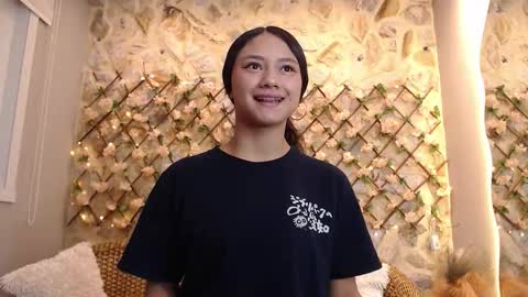 Snapshot of duskybeautyy chatting on January 18, 2:32 pm duskybeautyy online show from January 18, 2:32 pm