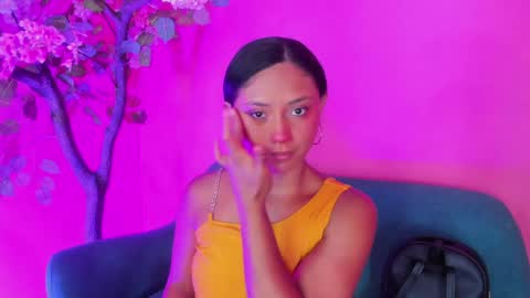 duskybeautyy online show from April 4, 1:41 pm